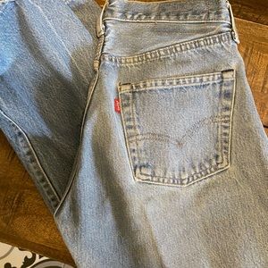 Vintage Levi’s 501 womens 30x33. LIGHT WASH PAIR.